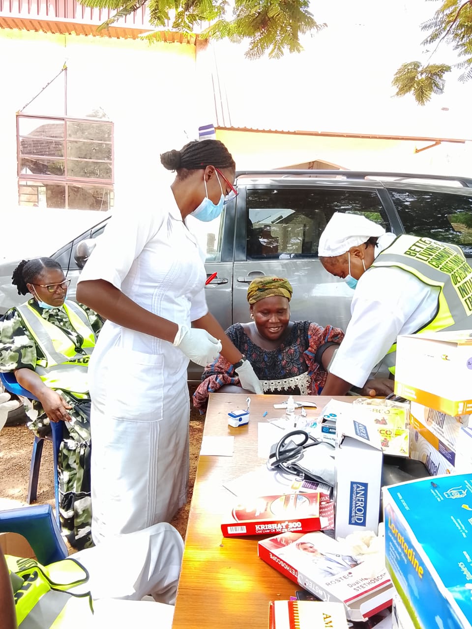 Free medical outreach in Angwan Bazai, Gubuchi — photograph 9 of 23
