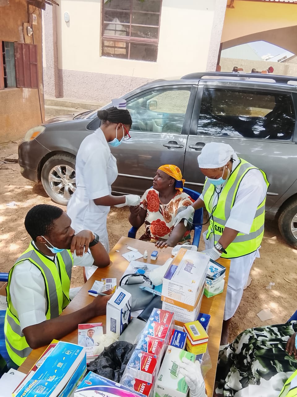 Free medical outreach in Angwan Bazai, Gubuchi — photograph 15 of 23